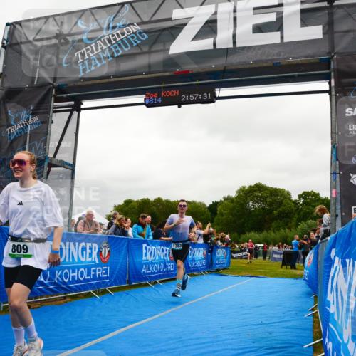 30.08.2026 - Elbe Triathlon Hamburg LAZAROV Photography http://msf.ph/oto/10085160 30.08.2026 11:47:32 Ziel 809, 814, 828, 857, 1383 meine-sportfotos.de
