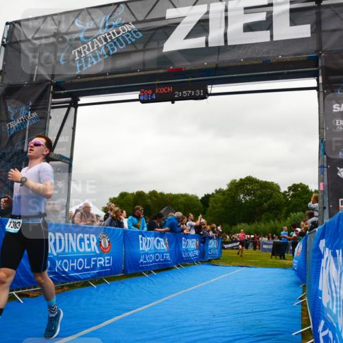30.08.2026 - Elbe Triathlon Hamburg LAZAROV Photography http://msf.ph/oto/10085172 30.08.2026 11:47:33 Ziel 809, 814, 828, 857, 1383 meine-sportfotos.de