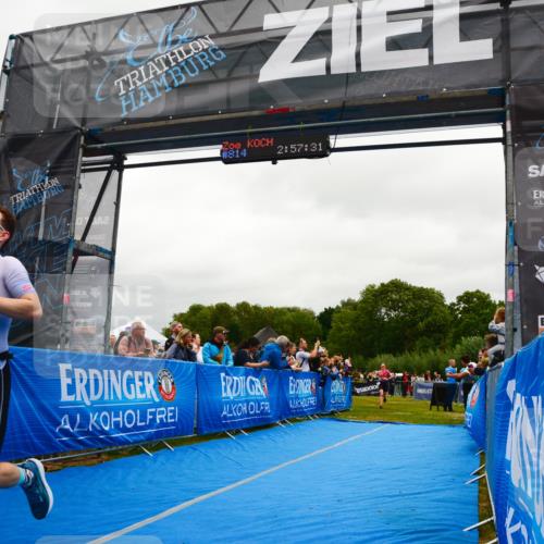 30.08.2026 - Elbe Triathlon Hamburg LAZAROV Photography http://msf.ph/oto/10085174 30.08.2026 11:47:33 Ziel 809, 814, 828, 857, 1383 meine-sportfotos.de