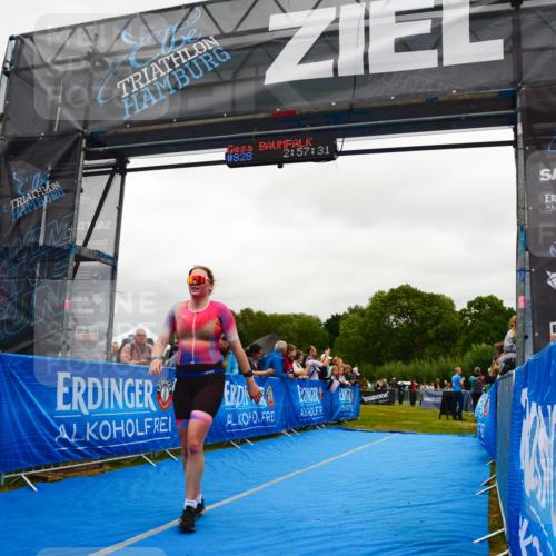 30.08.2026 - Elbe Triathlon Hamburg LAZAROV Photography http://msf.ph/oto/10085183 30.08.2026 11:47:39 Ziel 857 meine-sportfotos.de