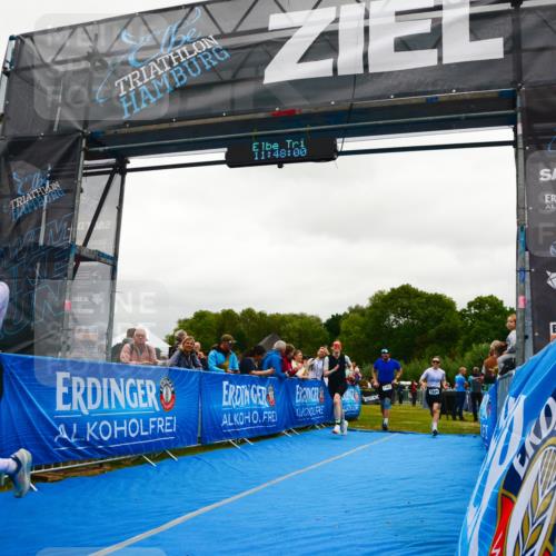 30.08.2026 - Elbe Triathlon Hamburg LAZAROV Photography http://msf.ph/oto/10085198 30.08.2026 11:48:01 Ziel 914, 927, 1163, 1421 meine-sportfotos.de