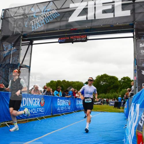 30.08.2026 - Elbe Triathlon Hamburg LAZAROV Photography http://msf.ph/oto/10085208 30.08.2026 11:48:03 Ziel 821, 914, 927, 1163, 1421 meine-sportfotos.de
