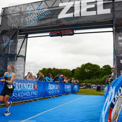 30.08.2026 - Elbe Triathlon Hamburg LAZAROV Photography http://msf.ph/oto/10085238 30.08.2026 11:48:12 Ziel 821 meine-sportfotos.de