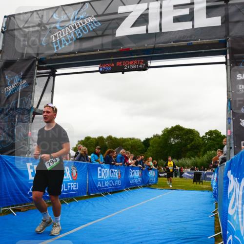 30.08.2026 - Elbe Triathlon Hamburg LAZAROV Photography http://msf.ph/oto/10085265 30.08.2026 11:48:47 Ziel 793, 1087 meine-sportfotos.de