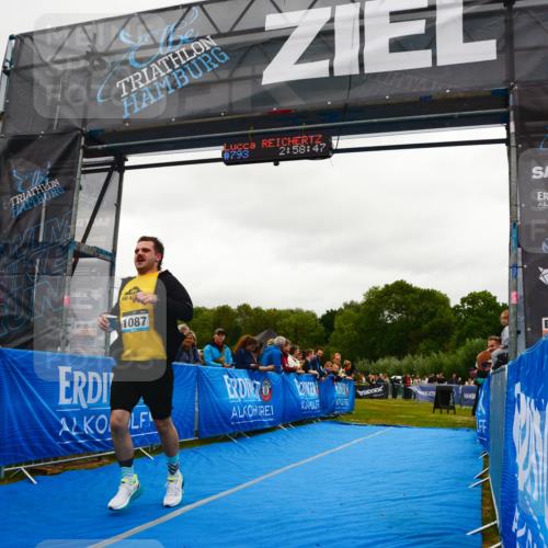 30.08.2026 - Elbe Triathlon Hamburg LAZAROV Photography http://msf.ph/oto/10085271 30.08.2026 11:48:50 Ziel 1087 meine-sportfotos.de