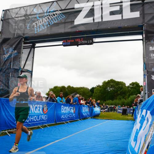 30.08.2026 - Elbe Triathlon Hamburg LAZAROV Photography http://msf.ph/oto/10085295 30.08.2026 11:49:19 Ziel 818 meine-sportfotos.de
