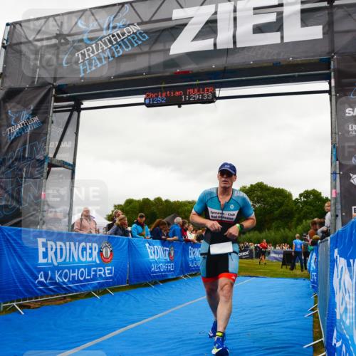 30.08.2026 - Elbe Triathlon Hamburg LAZAROV Photography http://msf.ph/oto/10085372 30.08.2026 11:49:37 Ziel 939, 1363, 1412 meine-sportfotos.de