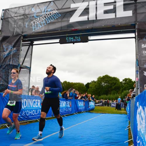 30.08.2026 - Elbe Triathlon Hamburg LAZAROV Photography http://msf.ph/oto/10085391 30.08.2026 11:49:59 Ziel 518, 960 meine-sportfotos.de