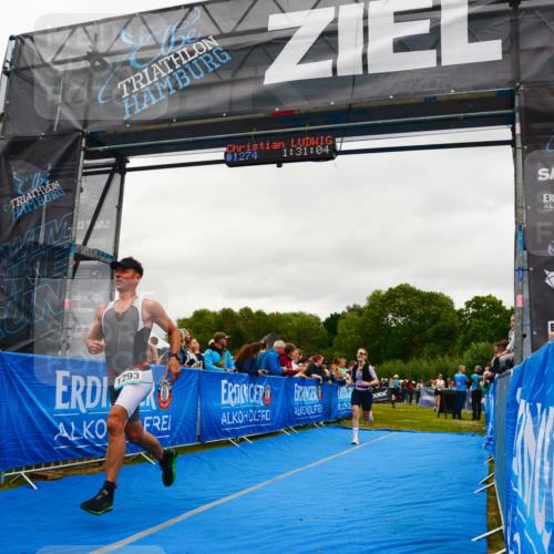 30.08.2026 - Elbe Triathlon Hamburg LAZAROV Photography http://msf.ph/oto/10085502 30.08.2026 11:51:07 Ziel 833, 1293 meine-sportfotos.de