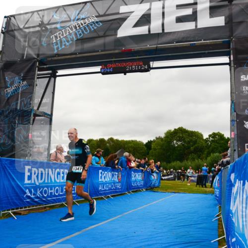 30.08.2026 - Elbe Triathlon Hamburg LAZAROV Photography http://msf.ph/oto/10085560 30.08.2026 11:51:28 Ziel 1347 meine-sportfotos.de
