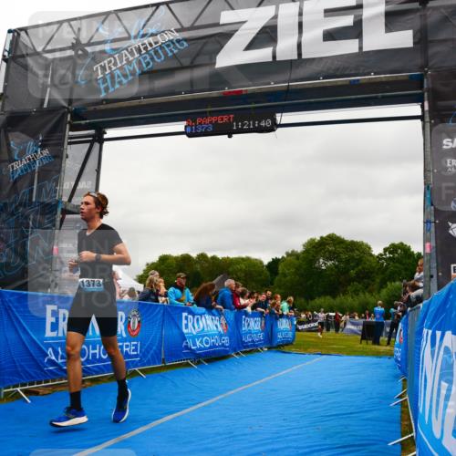 30.08.2026 - Elbe Triathlon Hamburg LAZAROV Photography http://msf.ph/oto/10085578 30.08.2026 11:51:39 Ziel 1373, 1516 meine-sportfotos.de