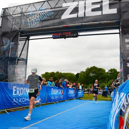 30.08.2026 - Elbe Triathlon Hamburg LAZAROV Photography http://msf.ph/oto/10085599 30.08.2026 11:51:50 Ziel 822, 932, 1262, 1332 meine-sportfotos.de
