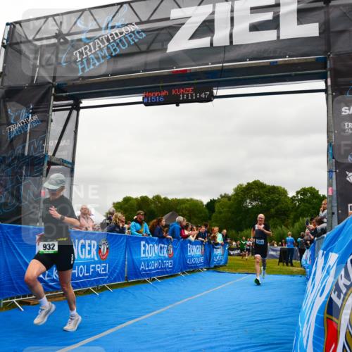 30.08.2026 - Elbe Triathlon Hamburg LAZAROV Photography http://msf.ph/oto/10085601 30.08.2026 11:51:51 Ziel 822, 932, 1262, 1332 meine-sportfotos.de
