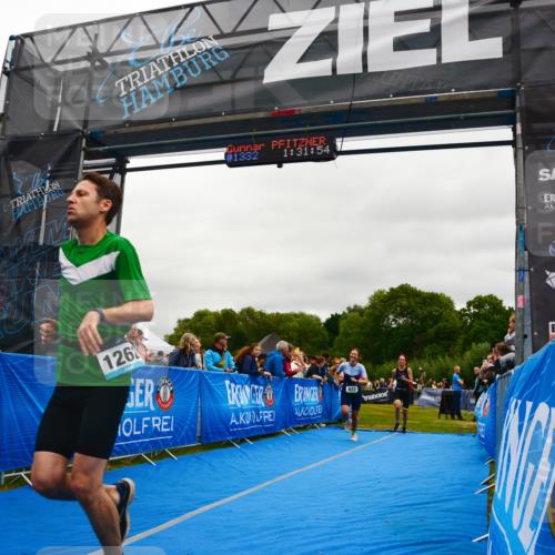 30.08.2026 - Elbe Triathlon Hamburg LAZAROV Photography http://msf.ph/oto/10085633 30.08.2026 11:51:57 Ziel 822, 980, 1262, 1281 meine-sportfotos.de