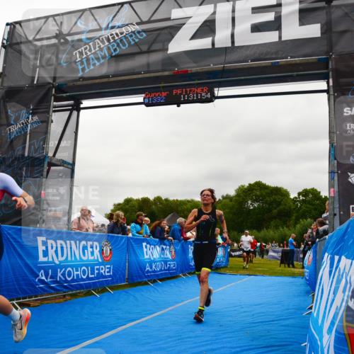 30.08.2026 - Elbe Triathlon Hamburg LAZAROV Photography http://msf.ph/oto/10085648 30.08.2026 11:52:00 Ziel 822, 980, 1262, 1281, 1331, 1455 meine-sportfotos.de