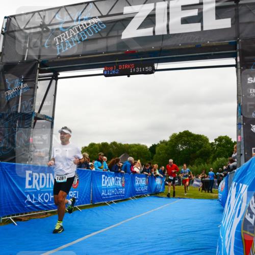 30.08.2026 - Elbe Triathlon Hamburg LAZAROV Photography http://msf.ph/oto/10085654 30.08.2026 11:52:04 Ziel 980, 1281, 1331, 1455 meine-sportfotos.de