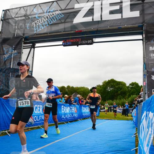 30.08.2026 - Elbe Triathlon Hamburg LAZAROV Photography http://msf.ph/oto/10085680 30.08.2026 11:52:18 Ziel 943, 1128, 1171, 1336, 1578 meine-sportfotos.de