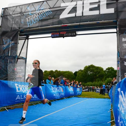 30.08.2026 - Elbe Triathlon Hamburg LAZAROV Photography http://msf.ph/oto/10085737 30.08.2026 11:52:34 Ziel 854 meine-sportfotos.de