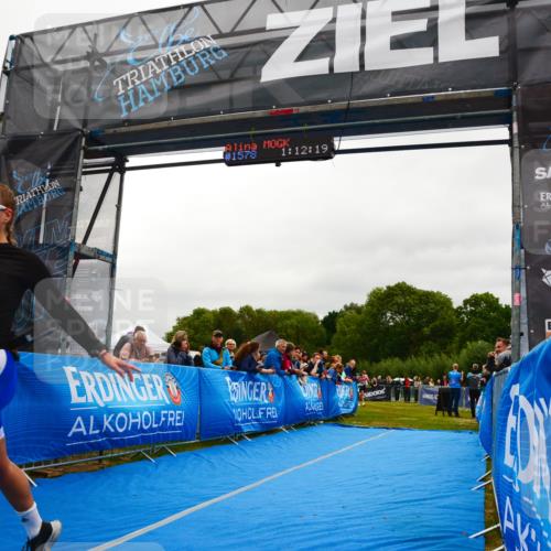 30.08.2026 - Elbe Triathlon Hamburg LAZAROV Photography http://msf.ph/oto/10085747 30.08.2026 11:52:34 Ziel 854 meine-sportfotos.de