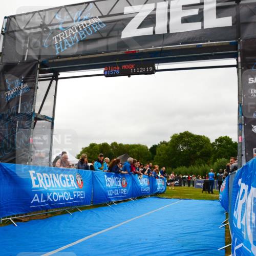 30.08.2026 - Elbe Triathlon Hamburg LAZAROV Photography http://msf.ph/oto/10085759 30.08.2026 11:52:34 Ziel 854 meine-sportfotos.de
