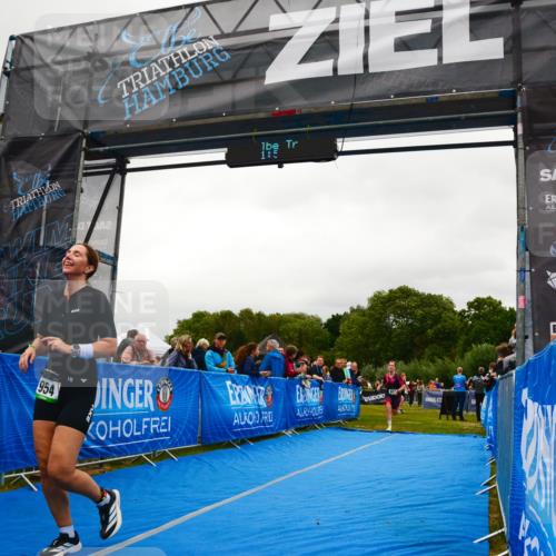 30.08.2026 - Elbe Triathlon Hamburg LAZAROV Photography http://msf.ph/oto/10085814 30.08.2026 11:53:23 Ziel 891, 902, 954 meine-sportfotos.de