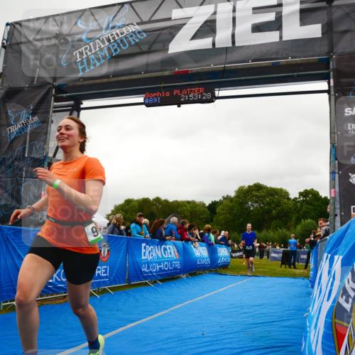 30.08.2026 - Elbe Triathlon Hamburg LAZAROV Photography http://msf.ph/oto/10085841 30.08.2026 11:53:31 Ziel 876, 902, 1426 meine-sportfotos.de