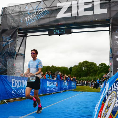 30.08.2026 - Elbe Triathlon Hamburg LAZAROV Photography http://msf.ph/oto/10085919 30.08.2026 11:54:12 Ziel 1386 meine-sportfotos.de