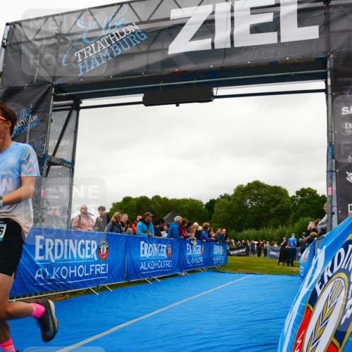30.08.2026 - Elbe Triathlon Hamburg LAZAROV Photography http://msf.ph/oto/10085922 30.08.2026 11:54:13 Ziel 1386 meine-sportfotos.de