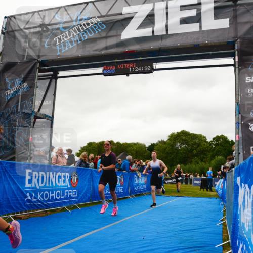30.08.2026 - Elbe Triathlon Hamburg LAZAROV Photography http://msf.ph/oto/10085938 30.08.2026 11:54:29 Ziel 888, 1350, 1378, 1387 meine-sportfotos.de