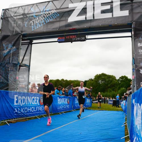 30.08.2026 - Elbe Triathlon Hamburg LAZAROV Photography http://msf.ph/oto/10085940 30.08.2026 11:54:29 Ziel 888, 1350, 1378, 1387 meine-sportfotos.de