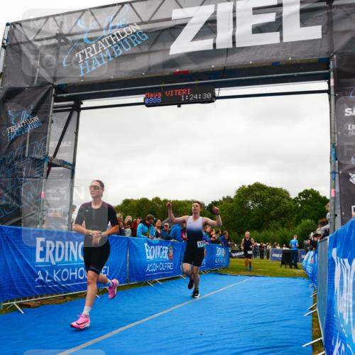 30.08.2026 - Elbe Triathlon Hamburg LAZAROV Photography http://msf.ph/oto/10085942 30.08.2026 11:54:29 Ziel 888, 1350, 1378, 1387 meine-sportfotos.de