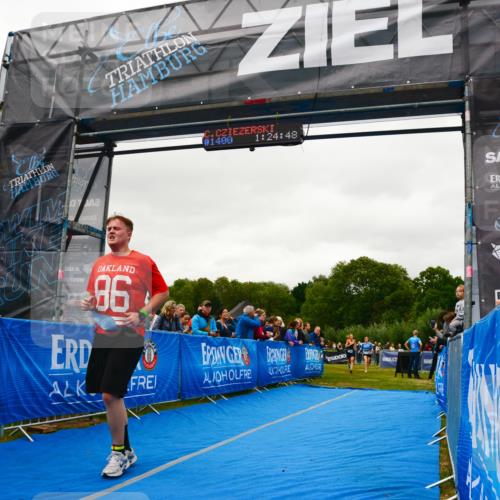 30.08.2026 - Elbe Triathlon Hamburg LAZAROV Photography http://msf.ph/oto/10085986 30.08.2026 11:54:51 Ziel 479, 1393, 1428 meine-sportfotos.de