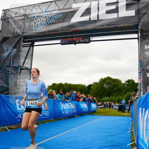 30.08.2026 - Elbe Triathlon Hamburg LAZAROV Photography http://msf.ph/oto/10086002 30.08.2026 11:54:57 Ziel 1393, 1428 meine-sportfotos.de