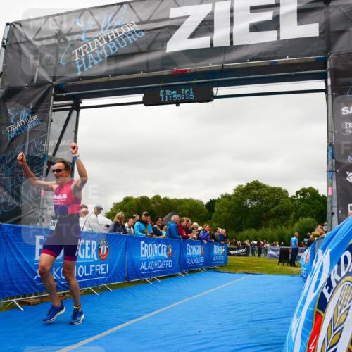 30.08.2026 - Elbe Triathlon Hamburg LAZAROV Photography http://msf.ph/oto/10086020 30.08.2026 11:55:35 Ziel 1343 meine-sportfotos.de
