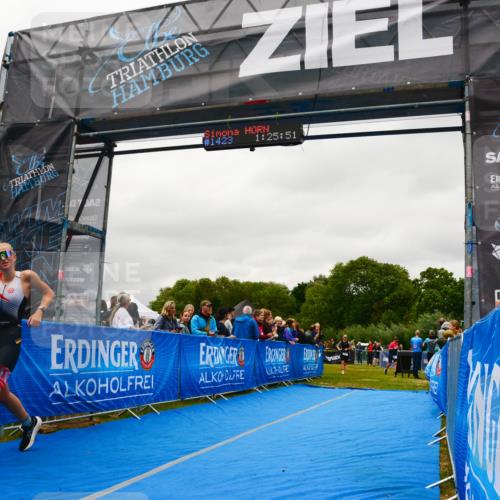 30.08.2026 - Elbe Triathlon Hamburg LAZAROV Photography http://msf.ph/oto/10086035 30.08.2026 11:55:50 Ziel 1423, 1507 meine-sportfotos.de