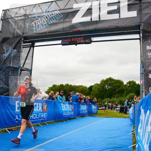 30.08.2026 - Elbe Triathlon Hamburg LAZAROV Photography http://msf.ph/oto/10086084 30.08.2026 11:56:15 Ziel 957 meine-sportfotos.de