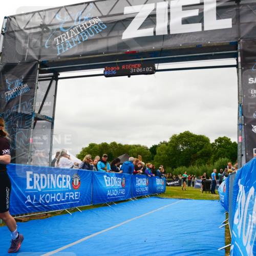 30.08.2026 - Elbe Triathlon Hamburg LAZAROV Photography http://msf.ph/oto/10086087 30.08.2026 11:56:15 Ziel 957 meine-sportfotos.de