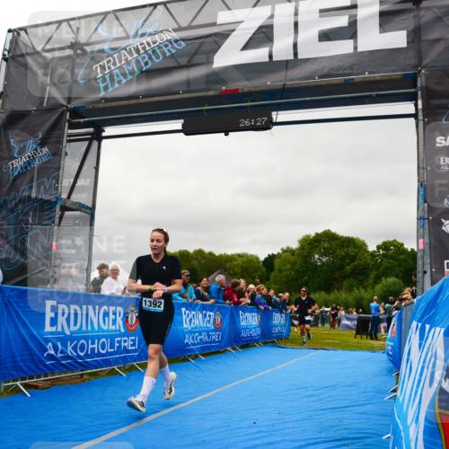30.08.2026 - Elbe Triathlon Hamburg LAZAROV Photography http://msf.ph/oto/10086093 30.08.2026 11:56:26 Ziel 1174, 1392, 1432 meine-sportfotos.de