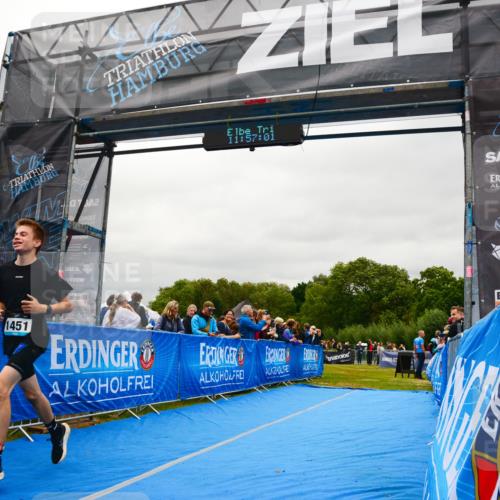 30.08.2026 - Elbe Triathlon Hamburg LAZAROV Photography http://msf.ph/oto/10086111 30.08.2026 11:57:02 Ziel 1451 meine-sportfotos.de
