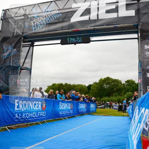 30.08.2026 - Elbe Triathlon Hamburg LAZAROV Photography http://msf.ph/oto/10086112 30.08.2026 11:57:02 Ziel 1451 meine-sportfotos.de