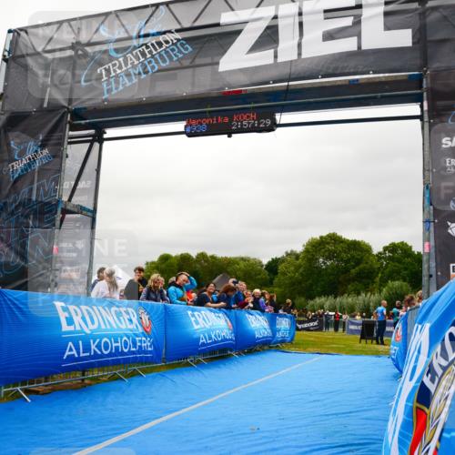 30.08.2026 - Elbe Triathlon Hamburg LAZAROV Photography http://msf.ph/oto/10086120 30.08.2026 11:57:28 Ziel 938 meine-sportfotos.de