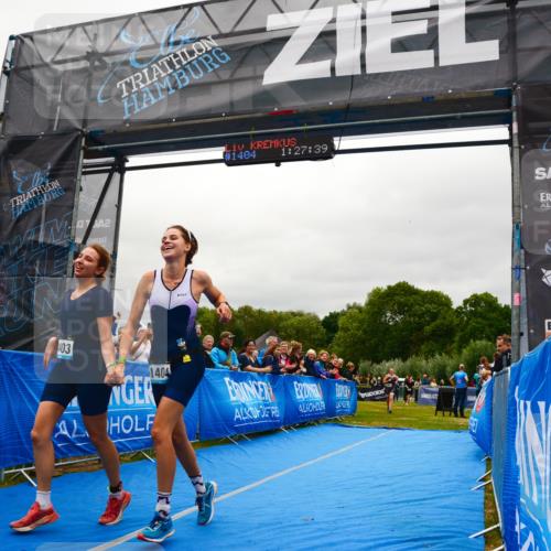 30.08.2026 - Elbe Triathlon Hamburg LAZAROV Photography http://msf.ph/oto/10086123 30.08.2026 11:57:38 Ziel 860, 1403, 1404 meine-sportfotos.de
