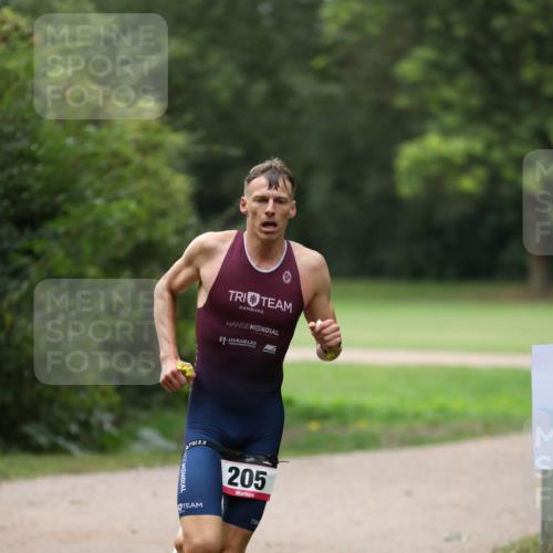 30.08.2026 - Elbe Triathlon Hamburg Antke Förster http://msf.ph/oto/10094596 30.08.2026 09:21:01 Laufen 205 meine-sportfotos.de
