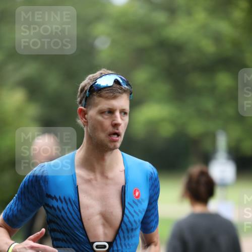 30.08.2026 - Elbe Triathlon Hamburg Antke Förster http://msf.ph/oto/10094621 30.08.2026 09:22:00 Laufen 0, 225 meine-sportfotos.de