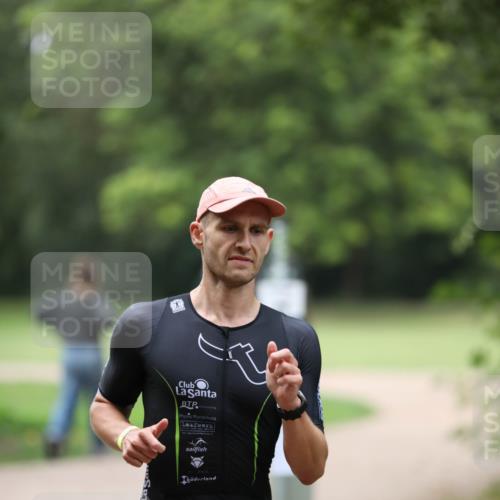 30.08.2026 - Elbe Triathlon Hamburg Antke Förster http://msf.ph/oto/10094635 30.08.2026 09:22:16 Laufen 186 meine-sportfotos.de