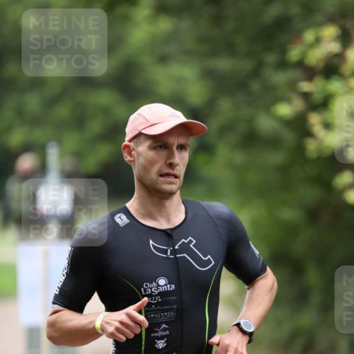 30.08.2026 - Elbe Triathlon Hamburg Antke Förster http://msf.ph/oto/10094637 30.08.2026 09:22:16 Laufen 186 meine-sportfotos.de