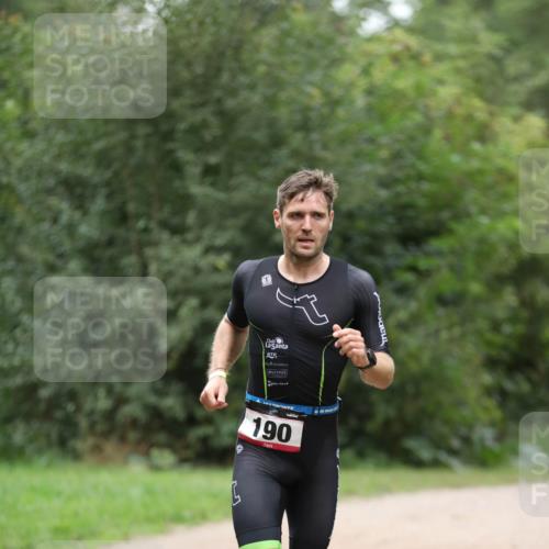 30.08.2026 - Elbe Triathlon Hamburg Antke Förster http://msf.ph/oto/10094641 30.08.2026 09:23:24 Laufen 190 meine-sportfotos.de