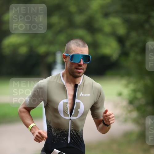30.08.2026 - Elbe Triathlon Hamburg Antke Förster http://msf.ph/oto/10094669 30.08.2026 09:24:53 Laufen 218 meine-sportfotos.de