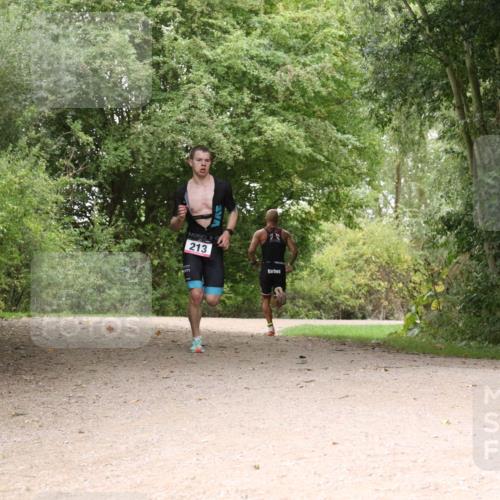 30.08.2026 - Elbe Triathlon Hamburg Antke Förster http://msf.ph/oto/10094674 30.08.2026 09:41:18 Laufen 213, 2 meine-sportfotos.de