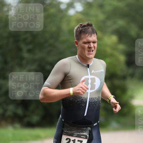 30.08.2026 - Elbe Triathlon Hamburg Antke Förster http://msf.ph/oto/10094675 30.08.2026 09:25:01 Laufen 217 meine-sportfotos.de